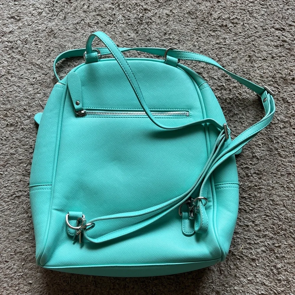 Mini mint backpack - Picture 2 of 3